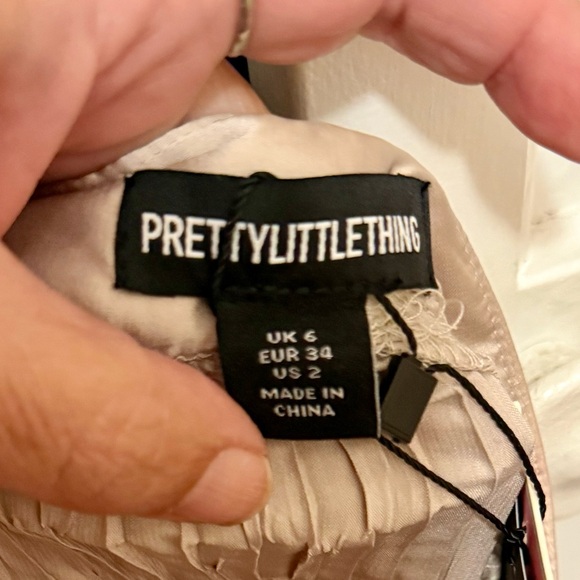 PrettyLittlething Oatmeal Plisse wide leg pants size 2 Dressy classy evening out - Picture 8 of 10